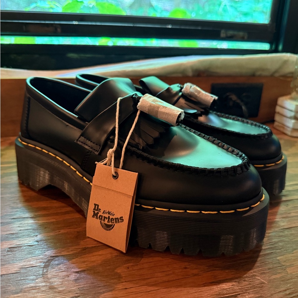 Black Leather Men's Loafers - Picture 5 of 13